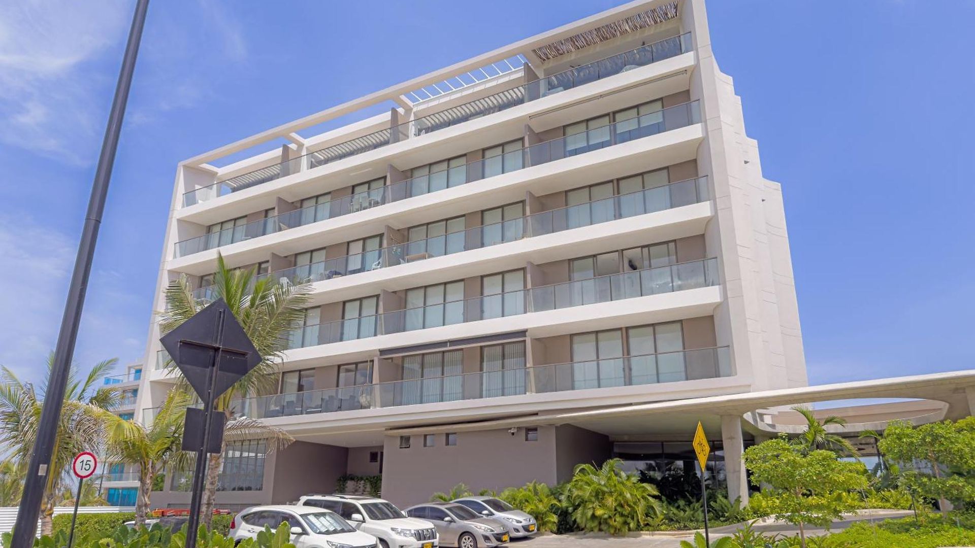 Apartahotel Suítes Morros Eos - Acceso Directo A La Playa